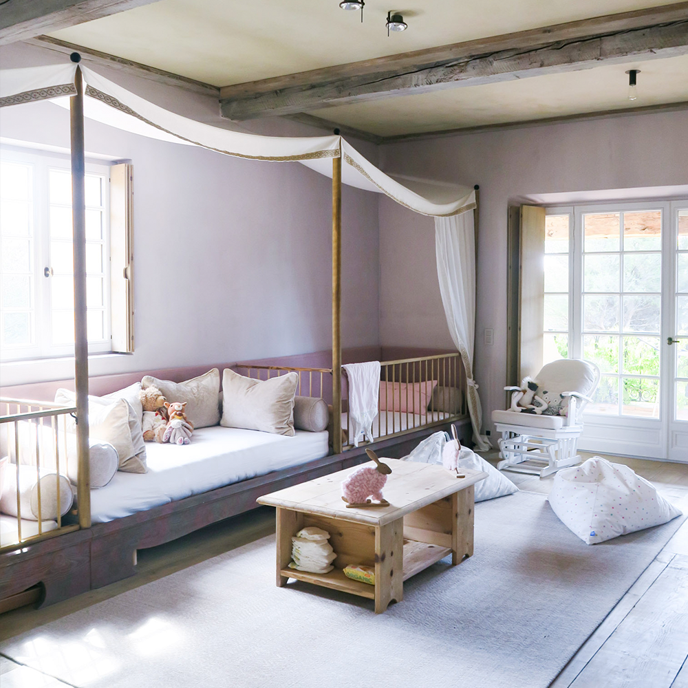 Chambre d'enfant peinte à la chaux